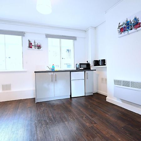 Centrally Located Flat In Leicester Square London Bagian luar foto